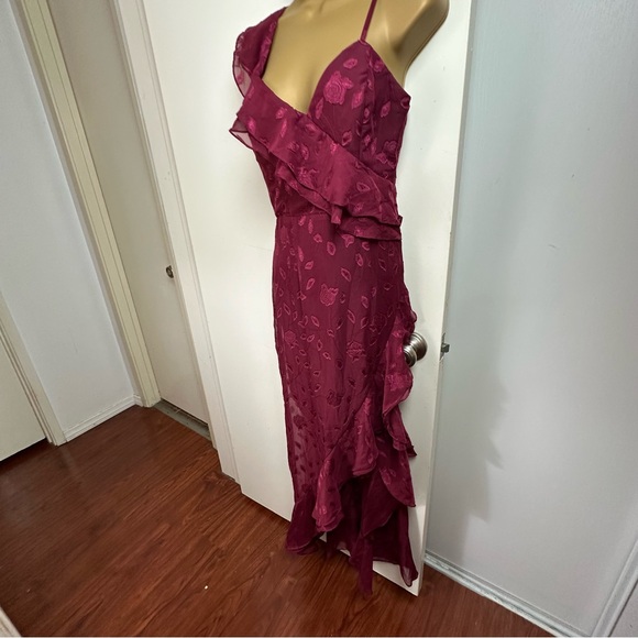Lulus Burgundy Forever Be Floral Jacquard Ruffled Asymmetrical Maxi Dress NWOT S - Picture 7 of 16